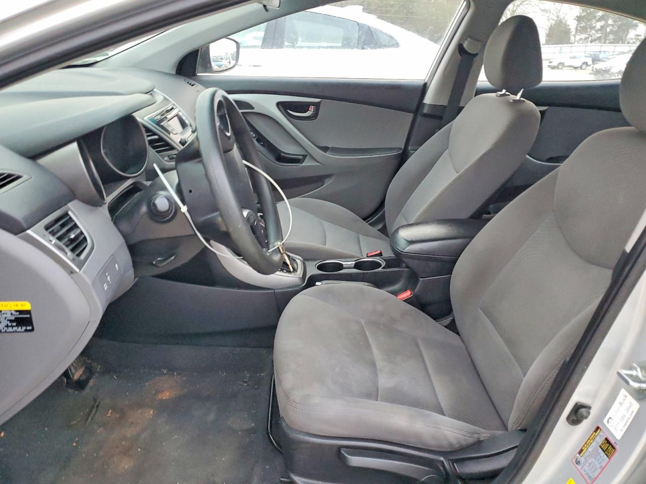2016 HYUNDAI ELANTRA SE photo 13