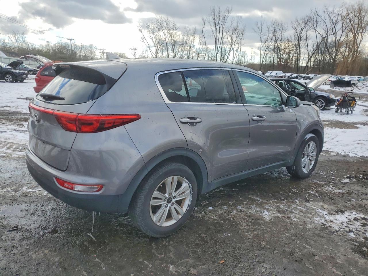 2017 KIA SPORTAGE LX photo 3