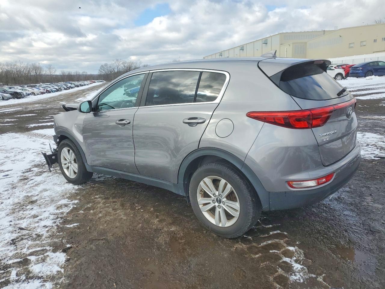 2017 KIA SPORTAGE LX photo 2