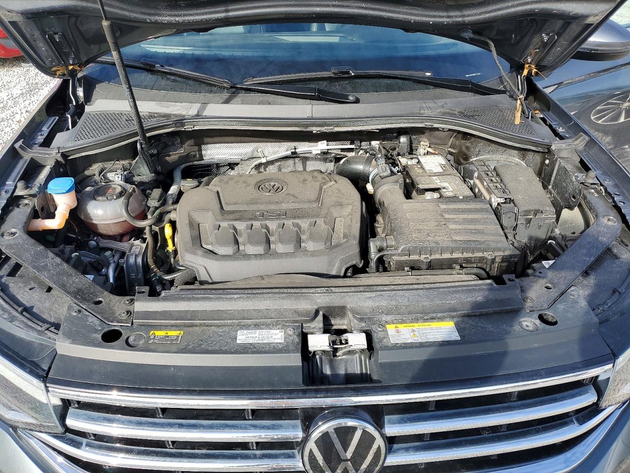 2024 VOLKSWAGEN TIGUAN SE photo 12