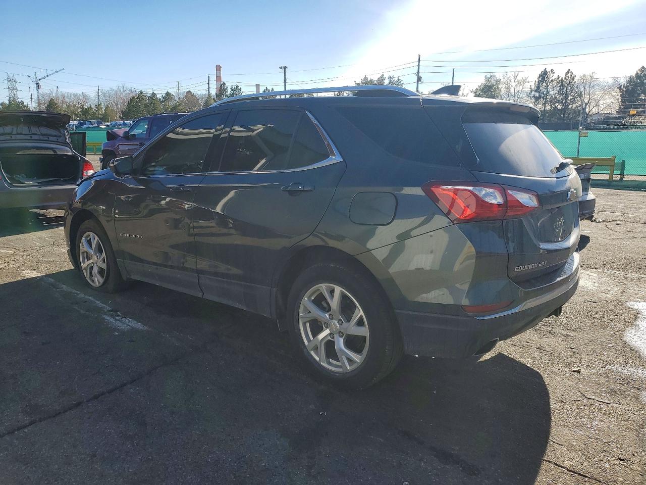 2019 CHEVROLET EQUINOX LT photo 2