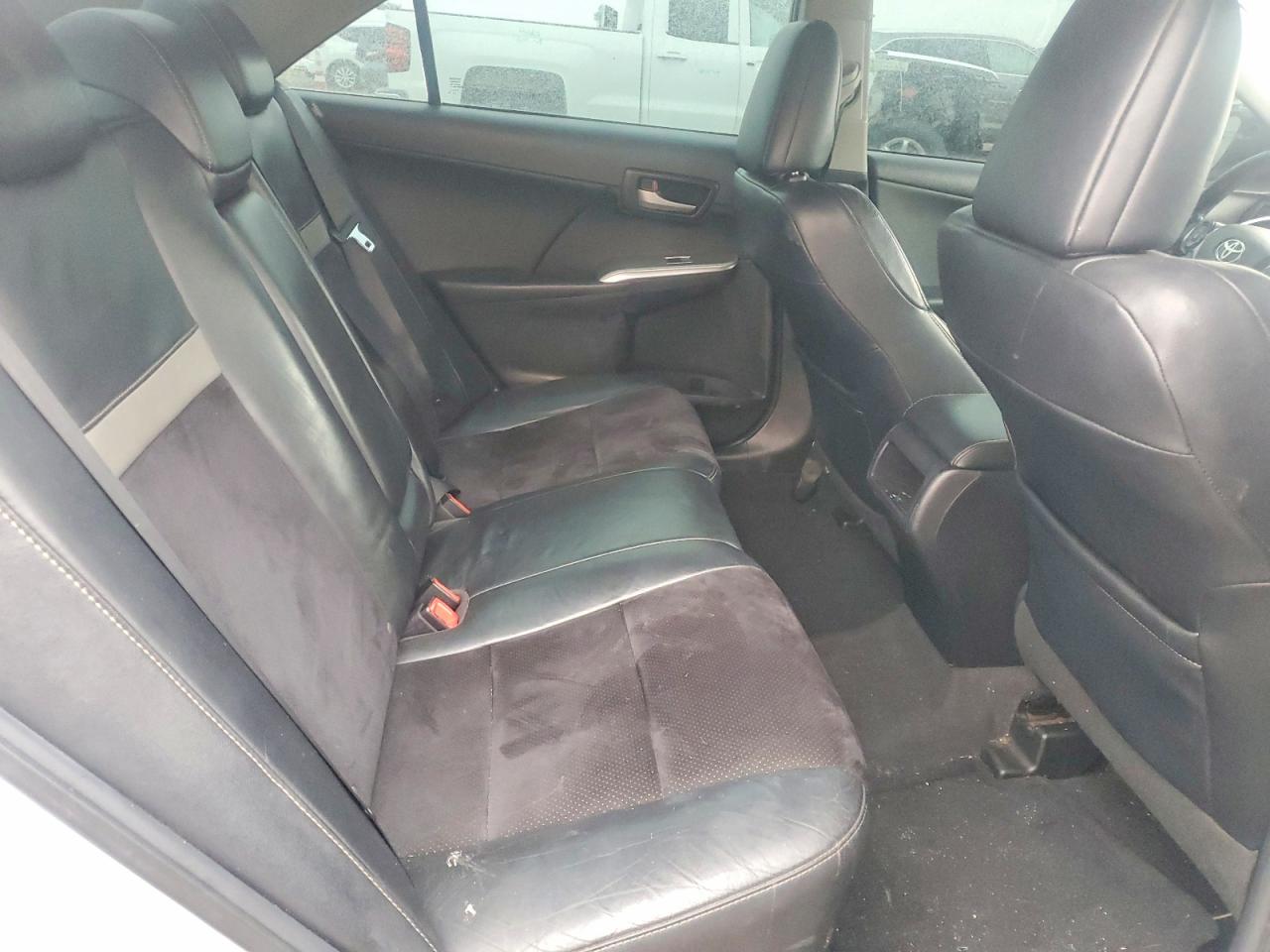 2012 TOYOTA CAMRY SE photo 19