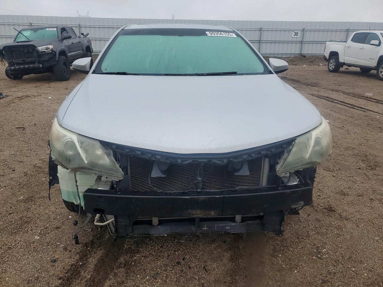 2012 TOYOTA CAMRY SE photo 9