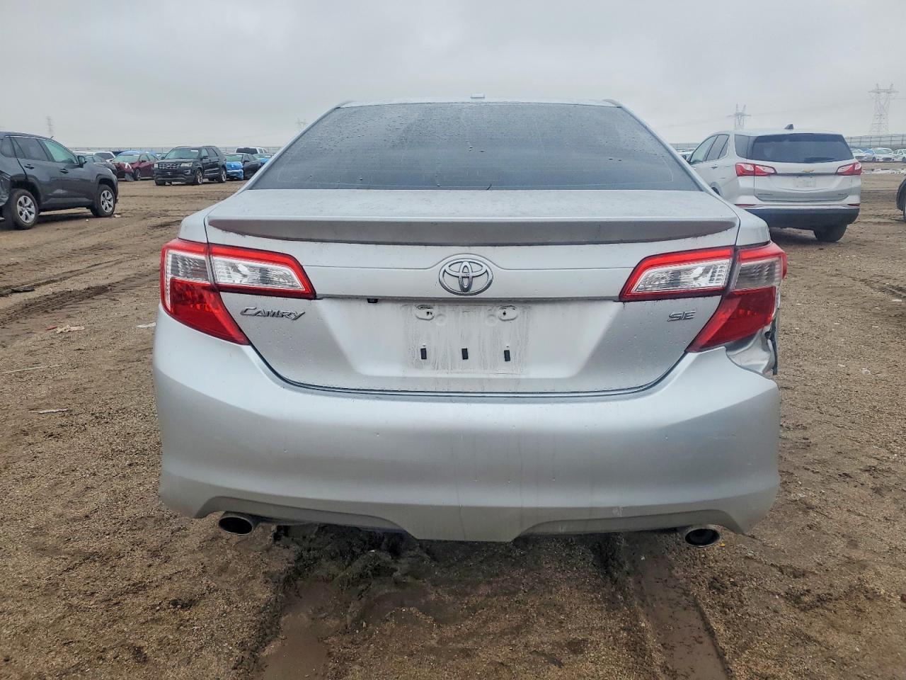 2012 TOYOTA CAMRY SE photo 11