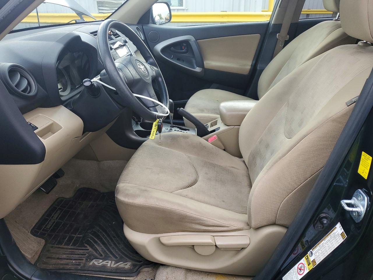2010 TOYOTA RAV4 photo 13