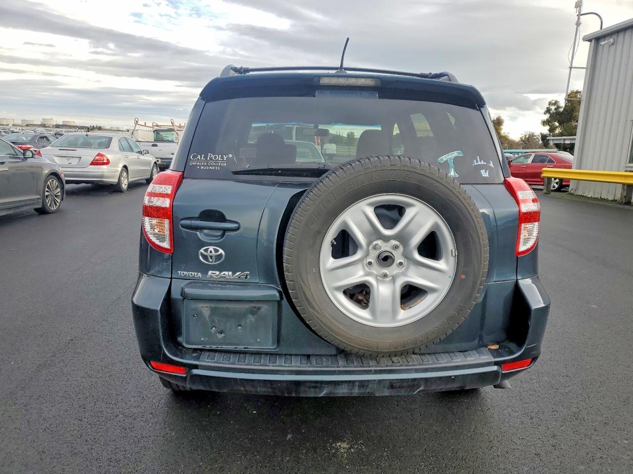2010 TOYOTA RAV4 photo 11