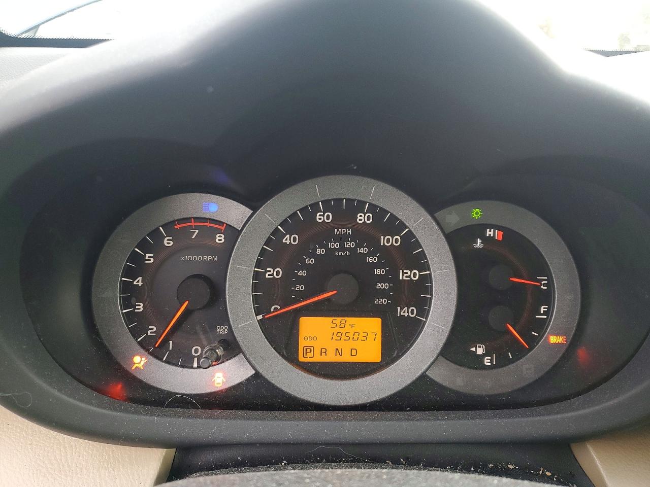 2010 TOYOTA RAV4 photo 17