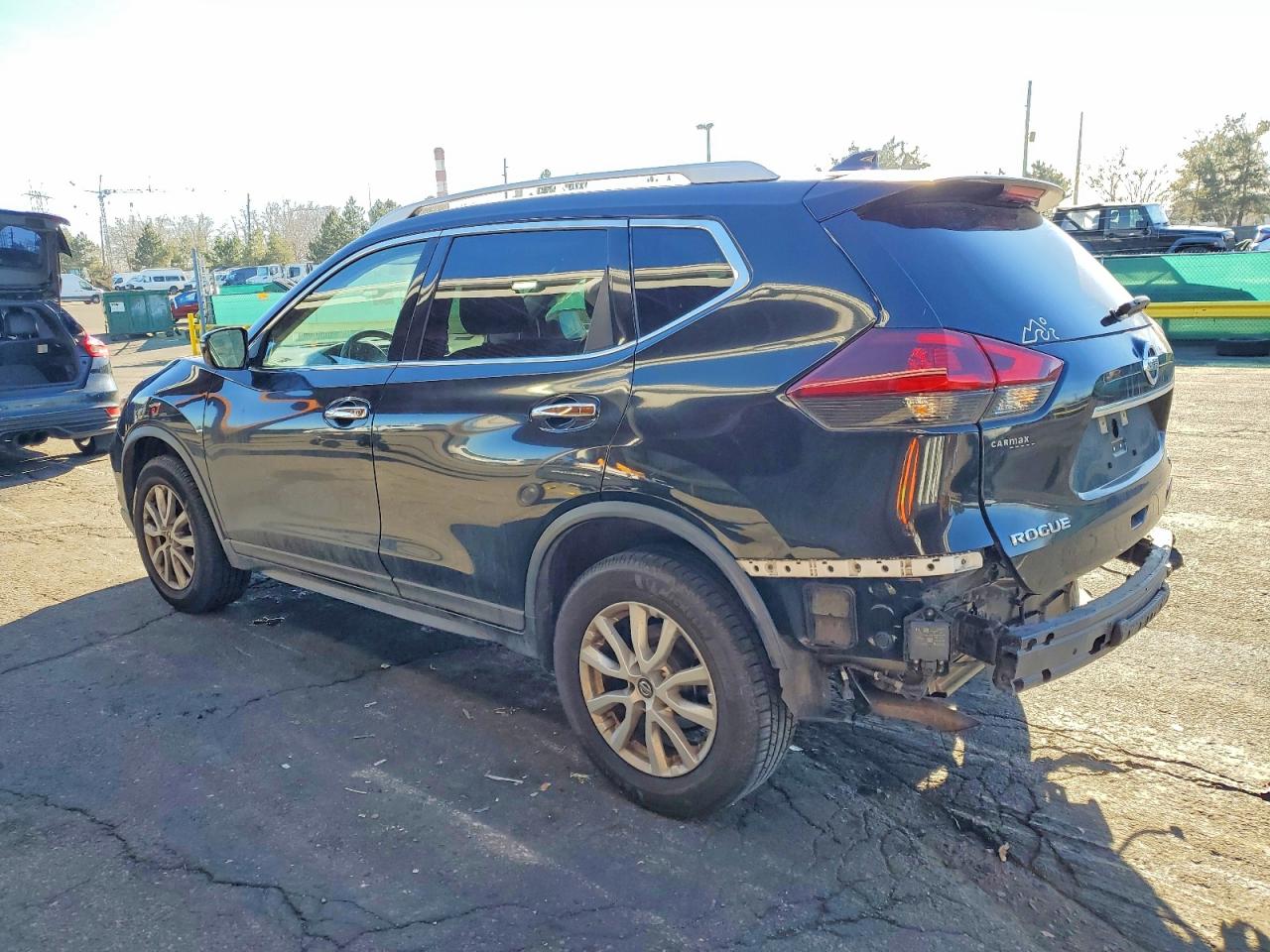 2019 NISSAN ROGUE S photo 2