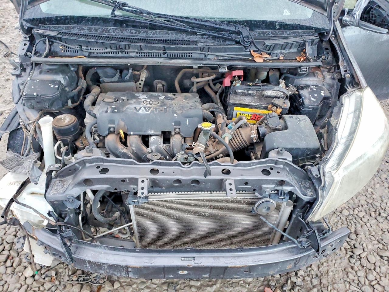 2013 TOYOTA YARIS photo 11