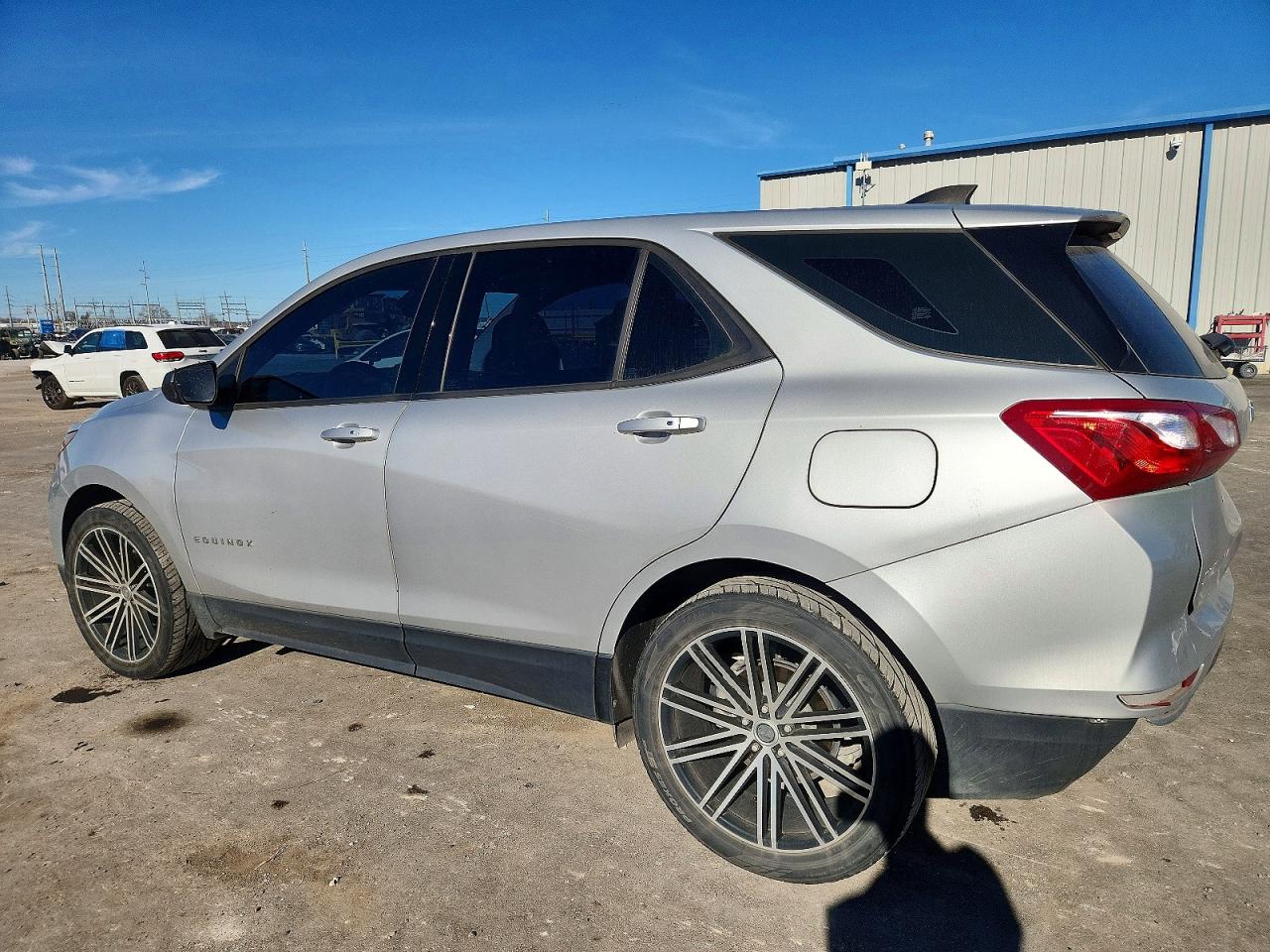 2018 CHEVROLET EQUINOX LS photo 3