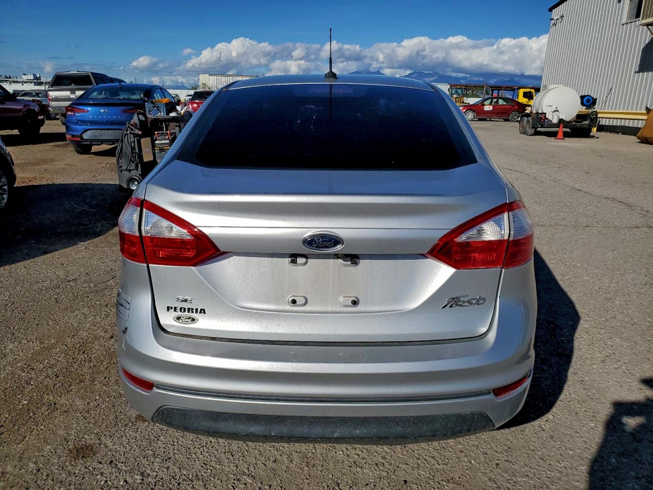 2018 FORD FIESTA SE photo 6
