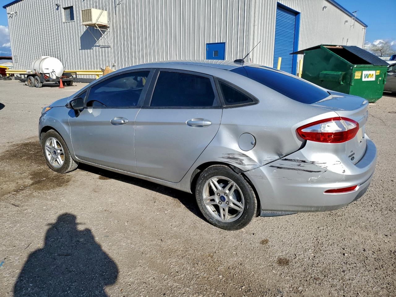 2018 FORD FIESTA SE photo 2