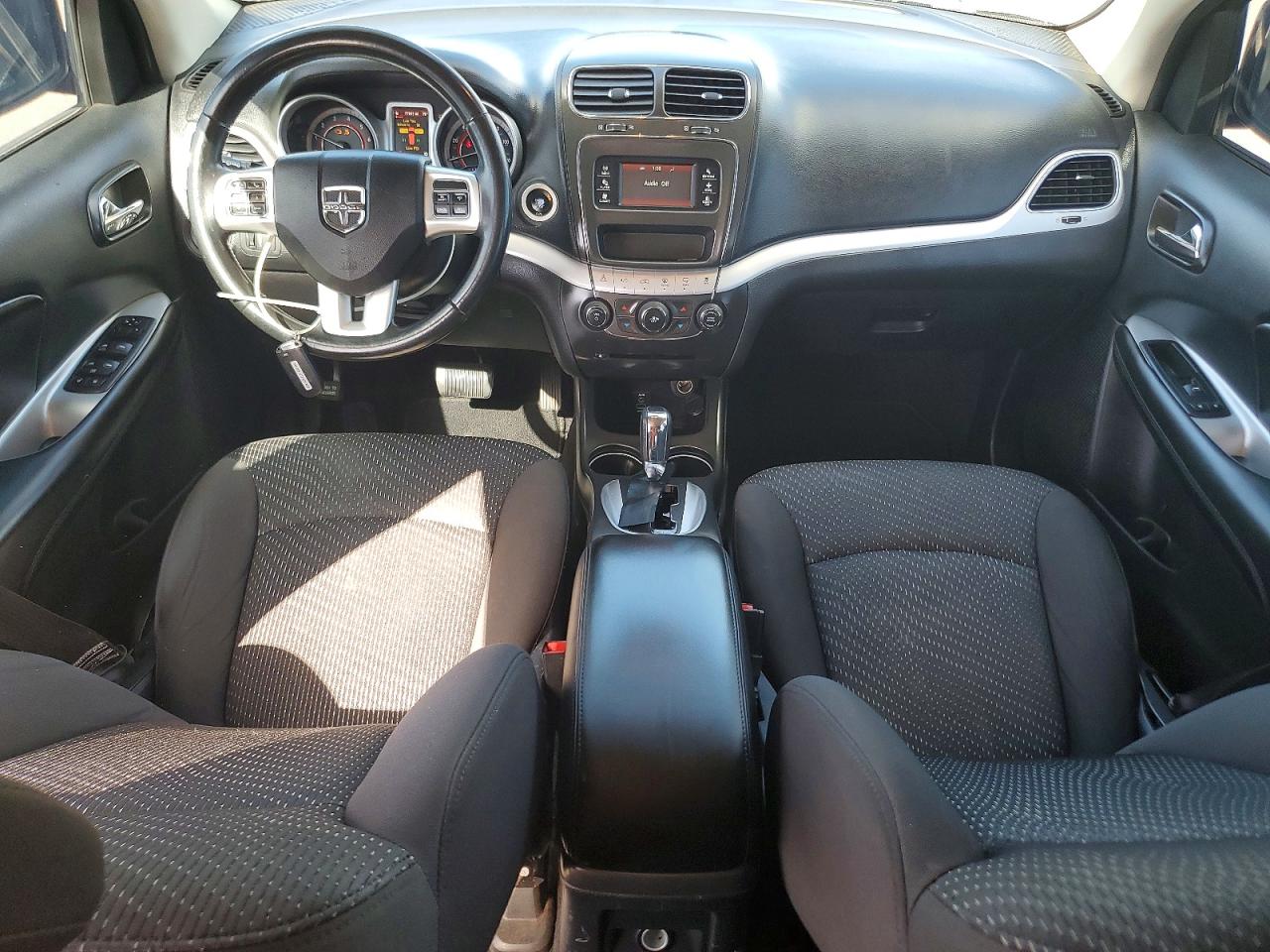 2018 DODGE JOURNEY SE photo 8