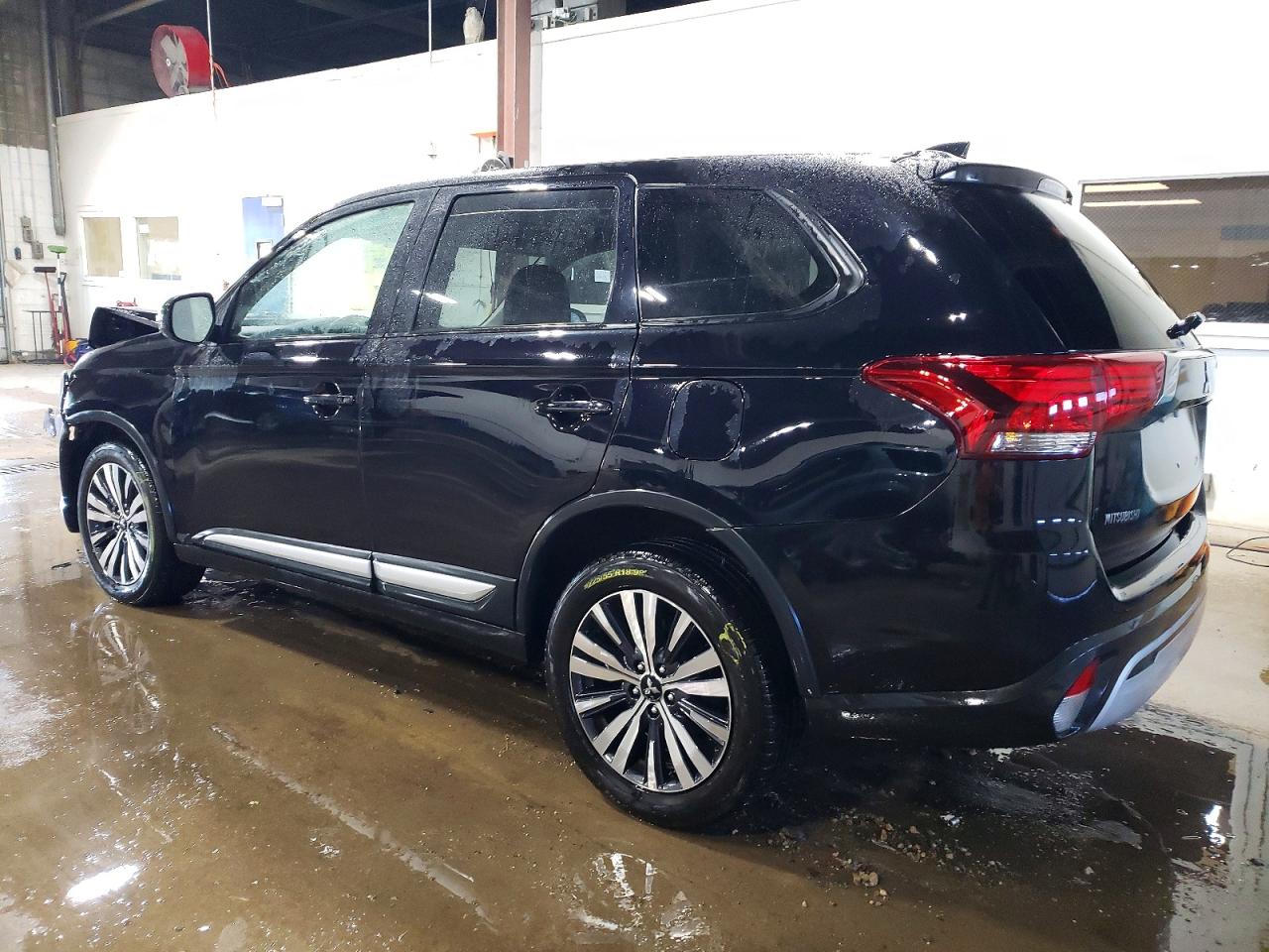 2019 MITSUBISHI OUTLANDER SE photo 3