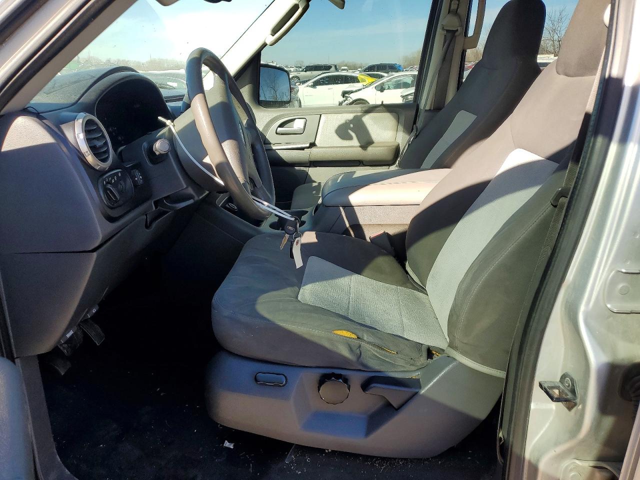2003 FORD EXPEDITION XLT photo 7