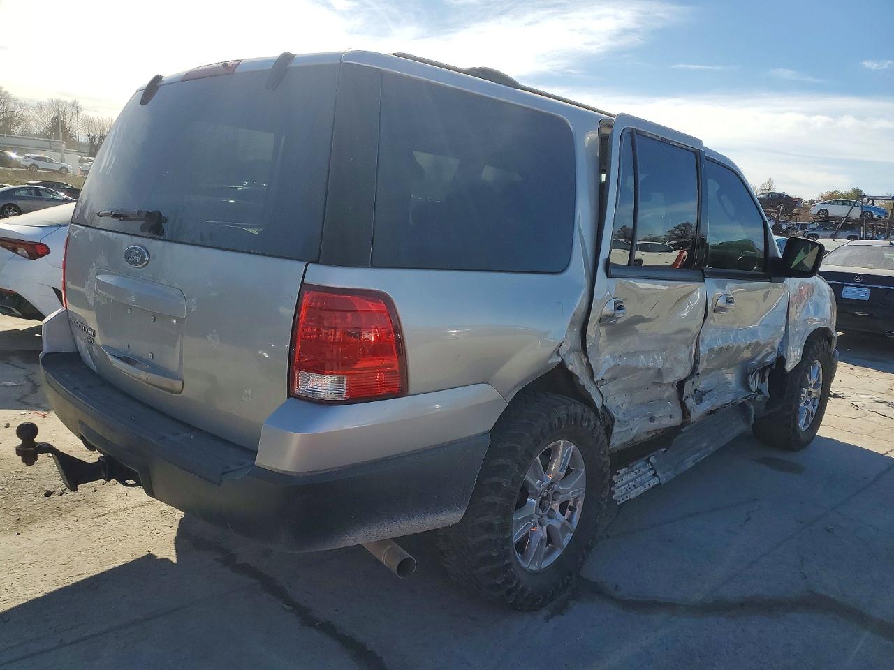 2003 FORD EXPEDITION XLT photo 3