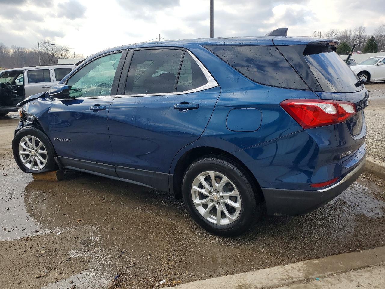2021 CHEVROLET EQUINOX LT photo 3