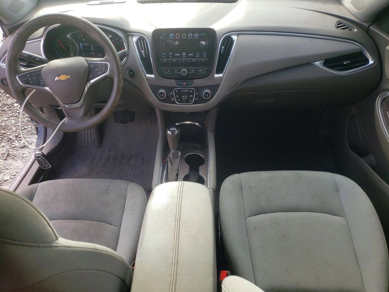 2017 CHEVROLET MALIBU HYBRID photo 8