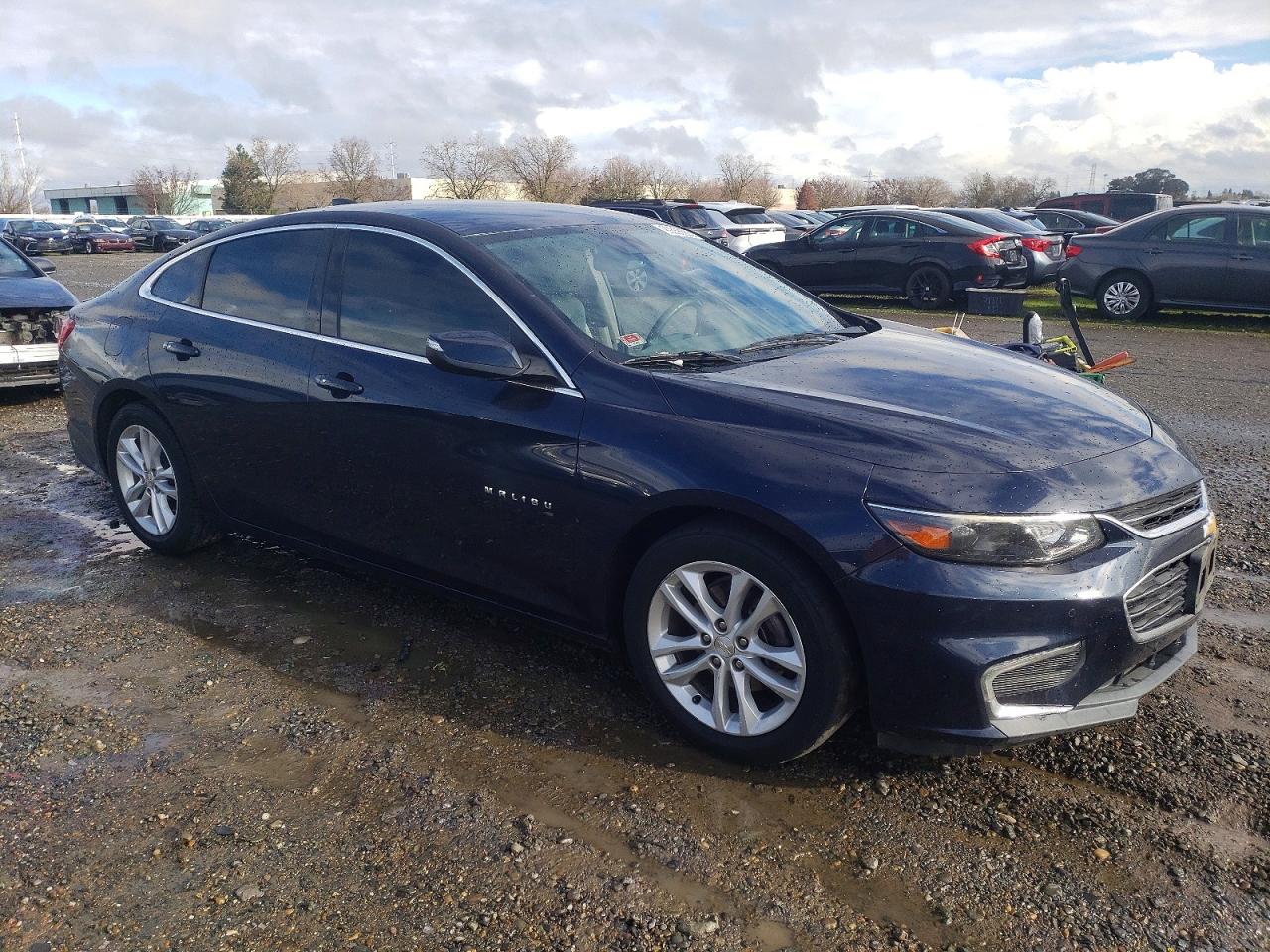 2017 CHEVROLET MALIBU HYBRID photo 4