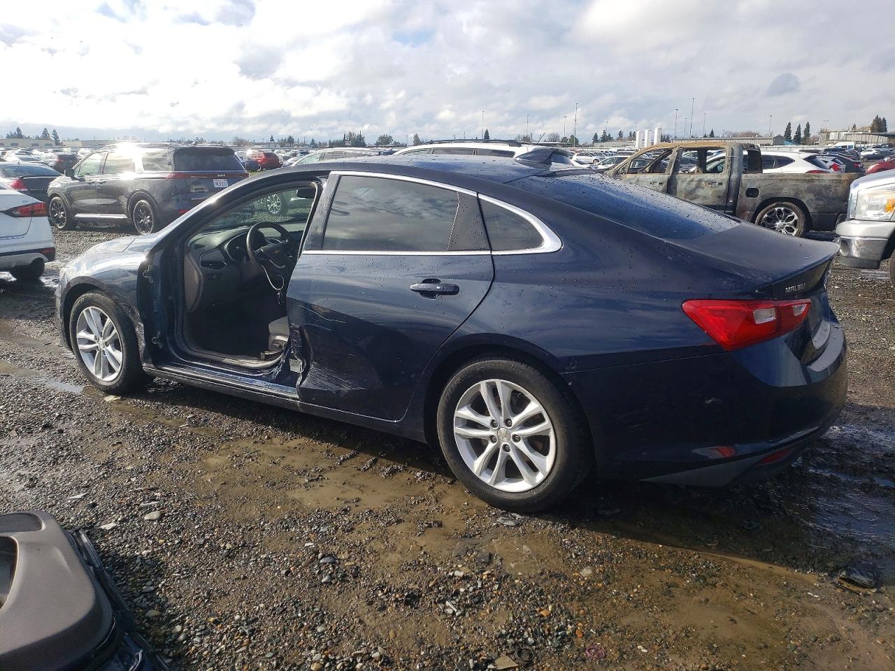 2017 CHEVROLET MALIBU HYBRID photo 2