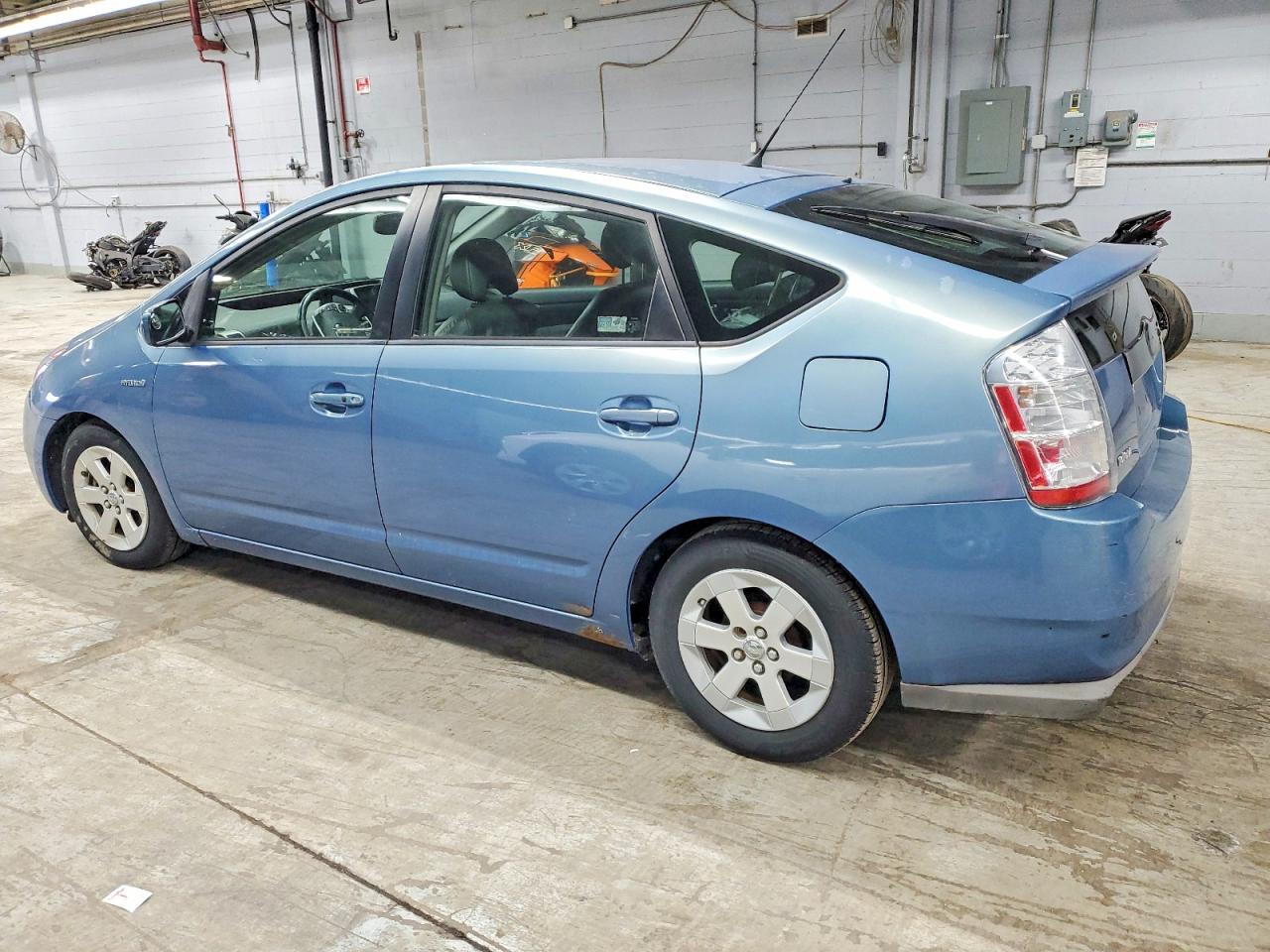 2008 TOYOTA PRIUS photo 2