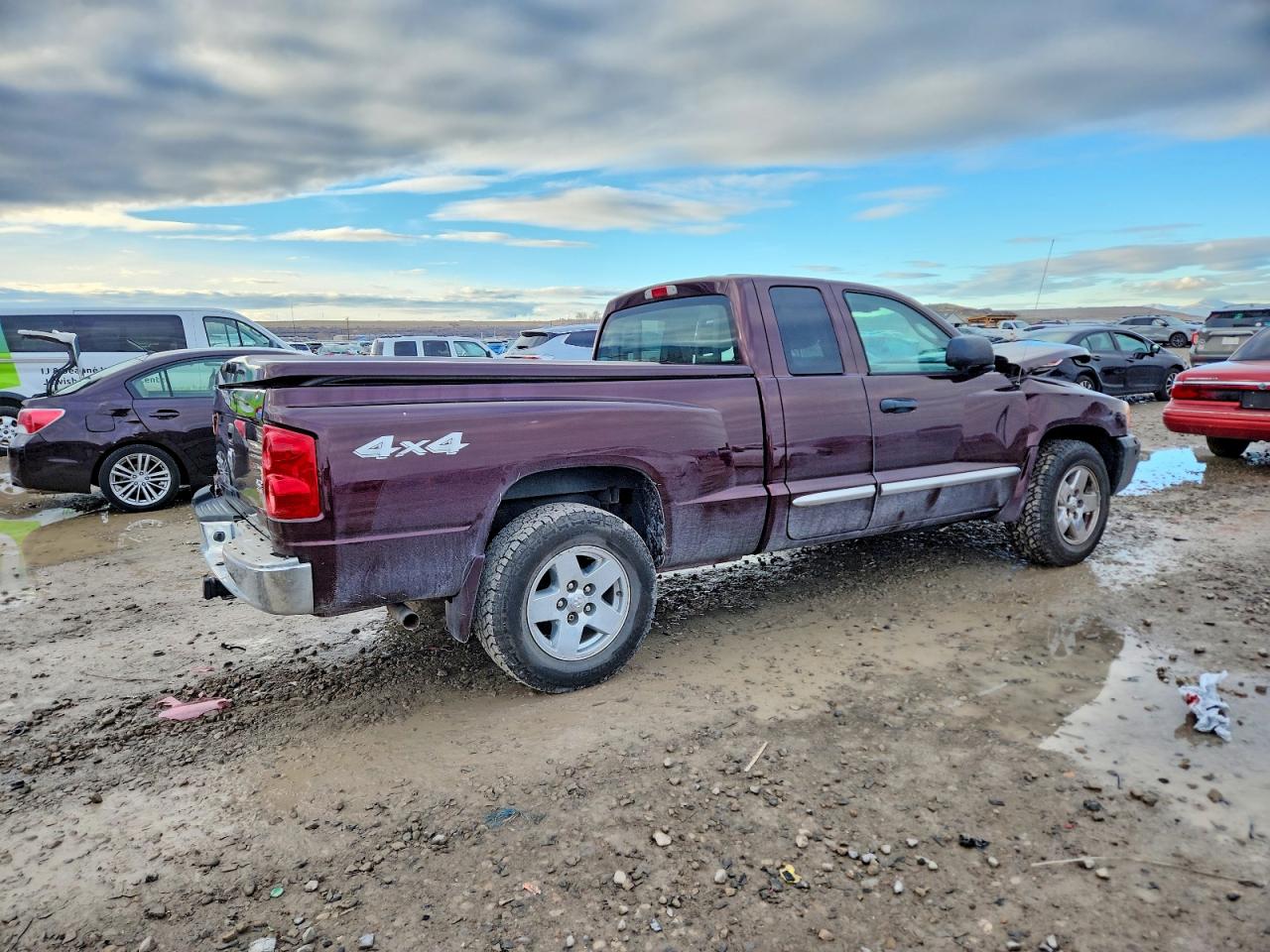 2005 DODGE DAKOTA SLT photo 3