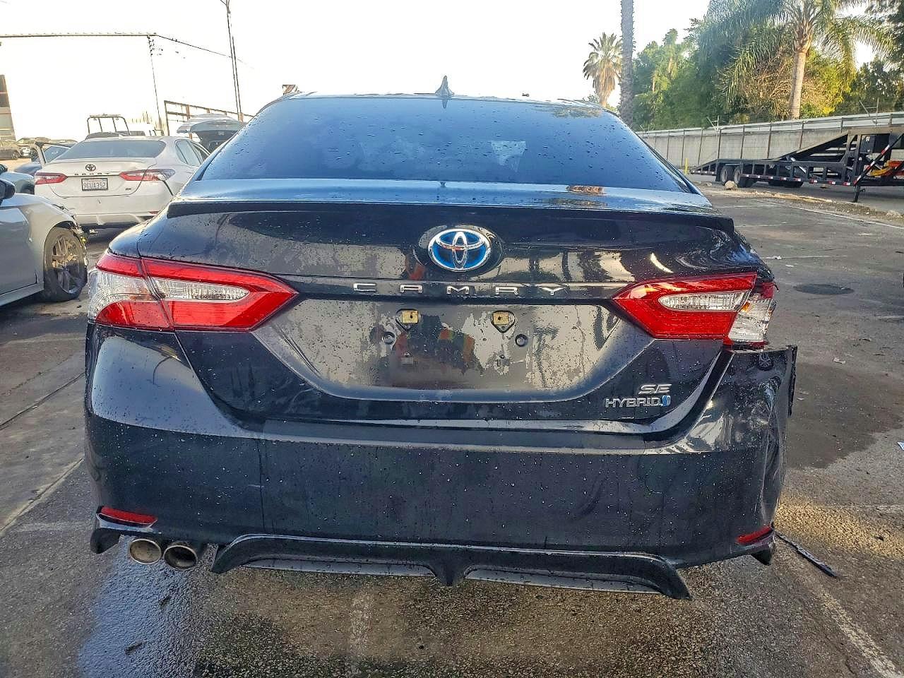 2019 TOYOTA CAMRY HYBRID photo 6
