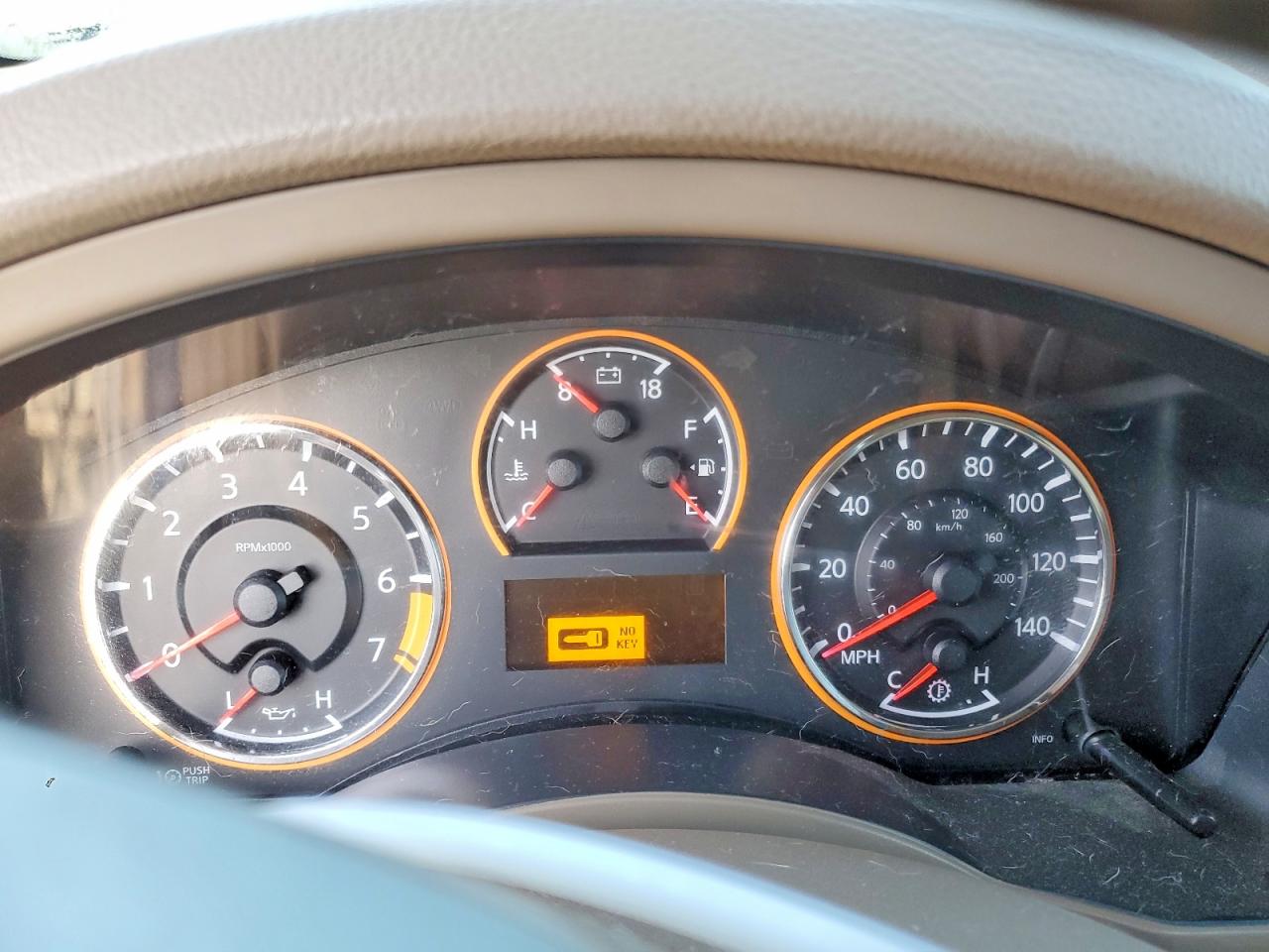 2014 NISSAN ARMADA SV photo 9