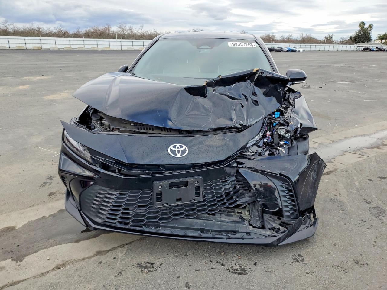 2025 TOYOTA CAMRY SE photo 5