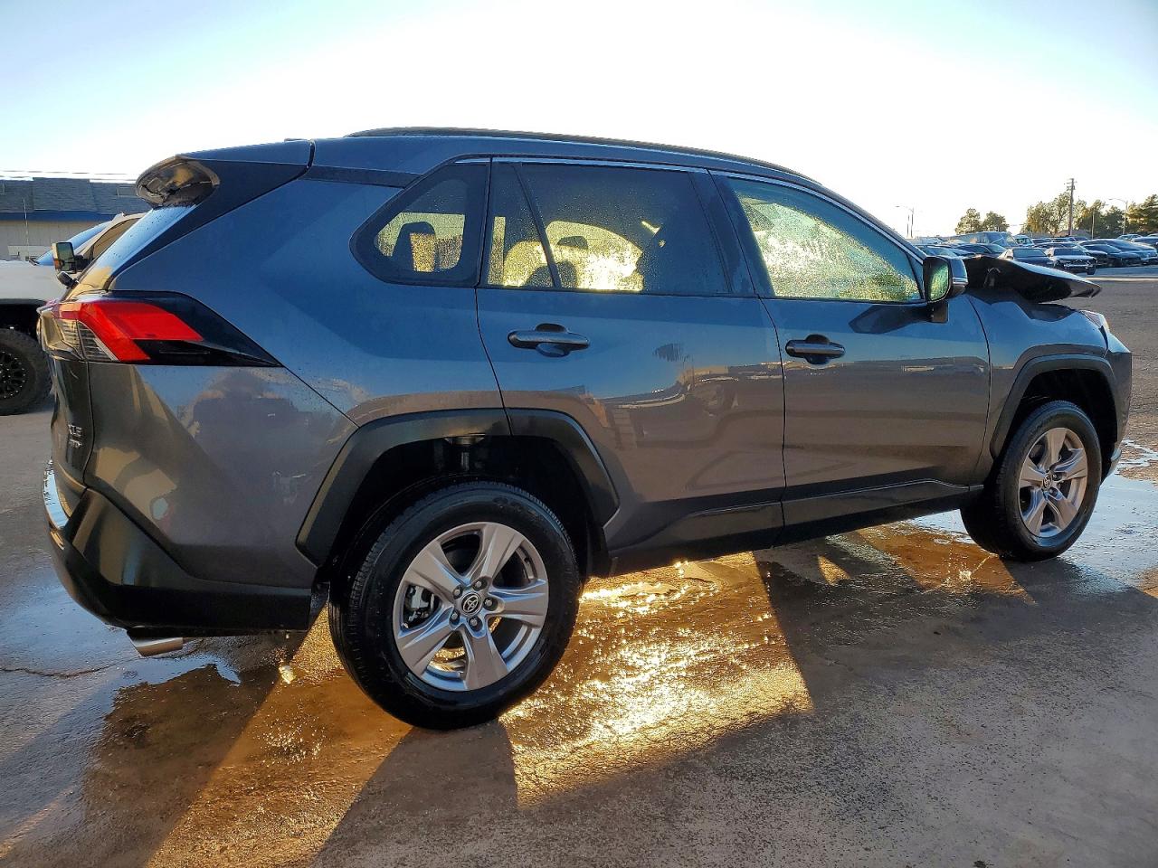 2025 TOYOTA RAV4 XLE photo 3