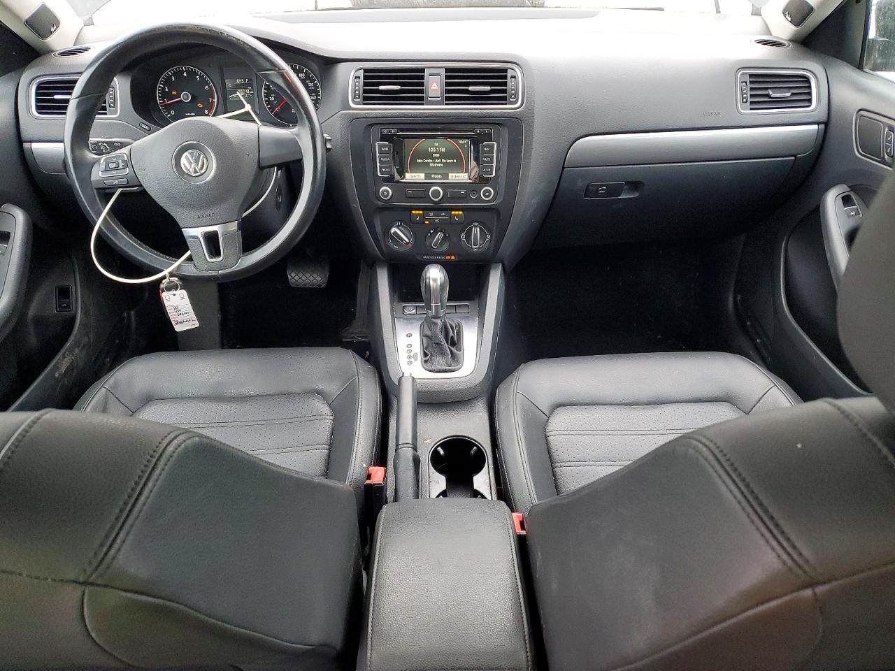 2014 VOLKSWAGEN JETTA SEL photo 8