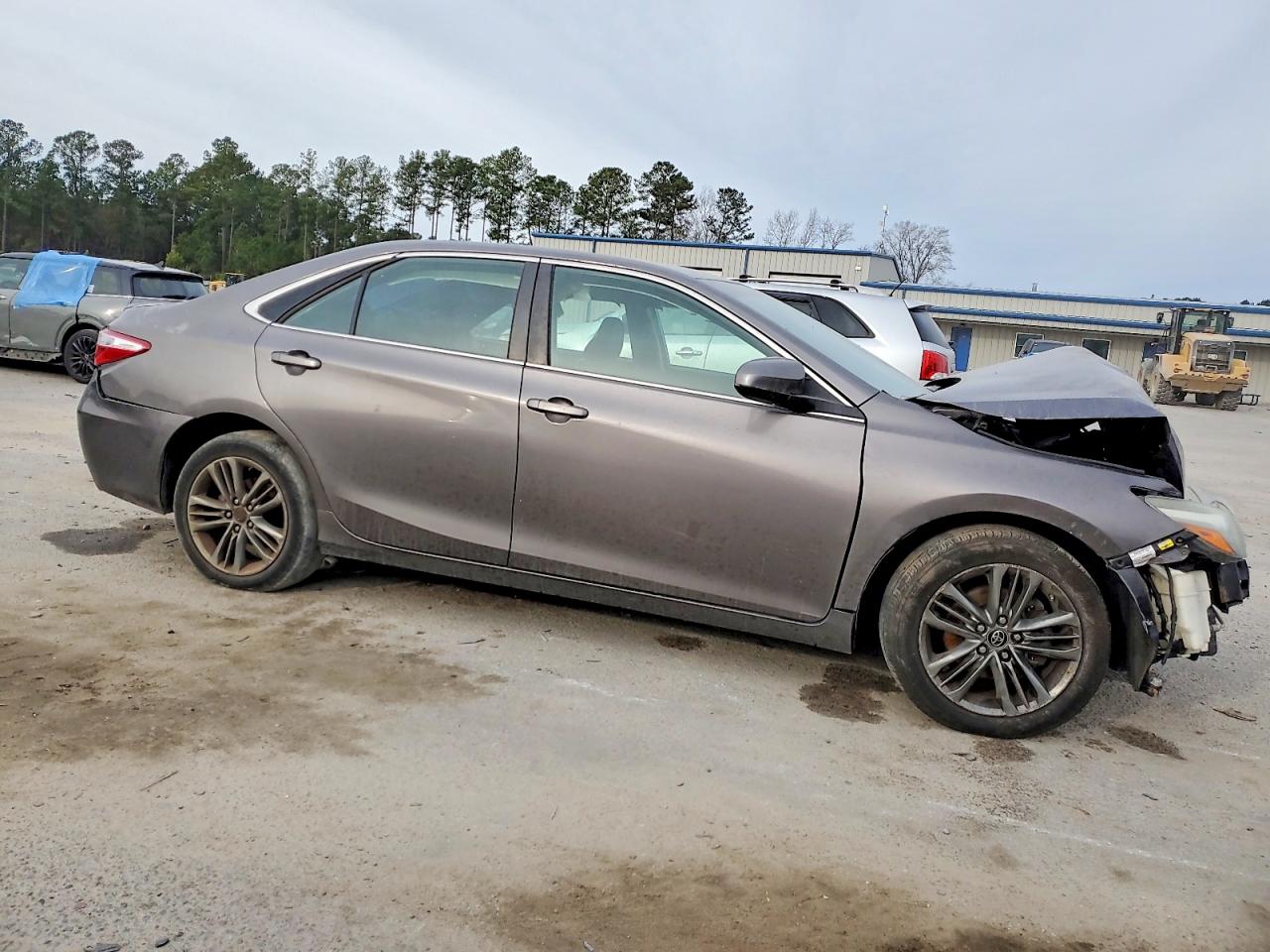 2017 TOYOTA CAMRY LE photo 4