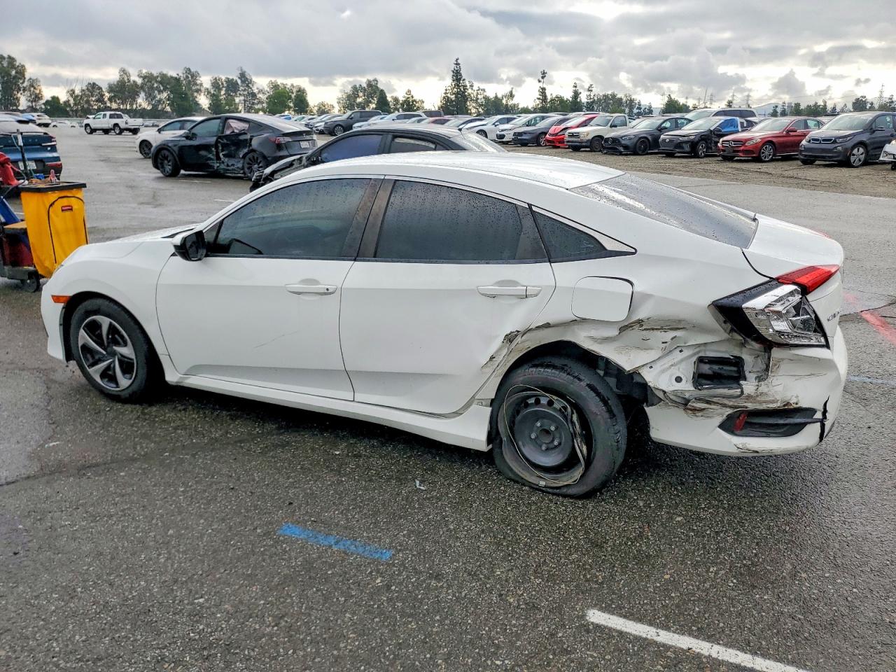 2017 HONDA CIVIC LX photo 2