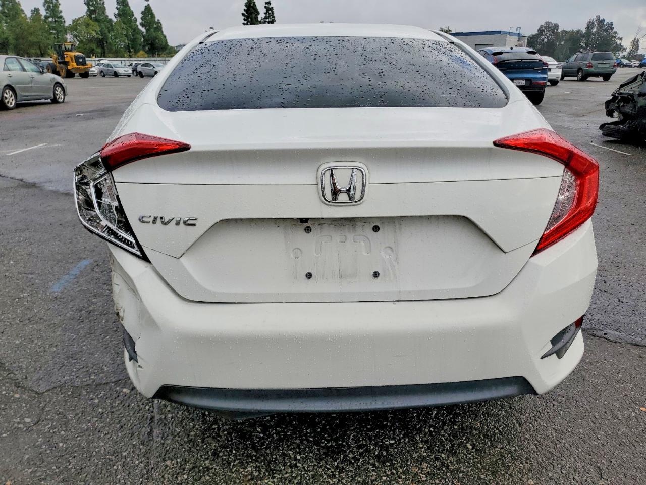 2017 HONDA CIVIC LX photo 6