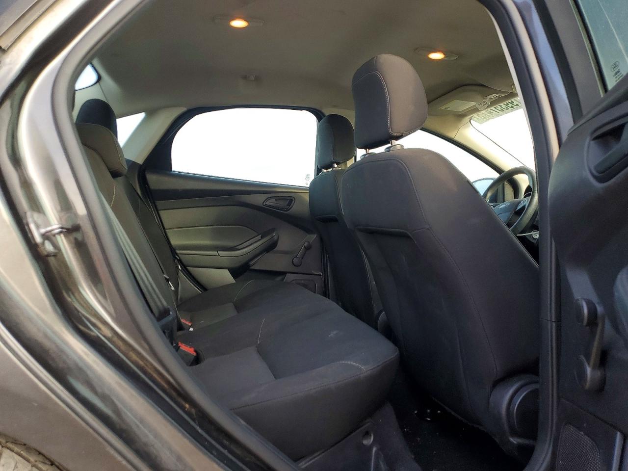 2015 FORD FOCUS S photo 10