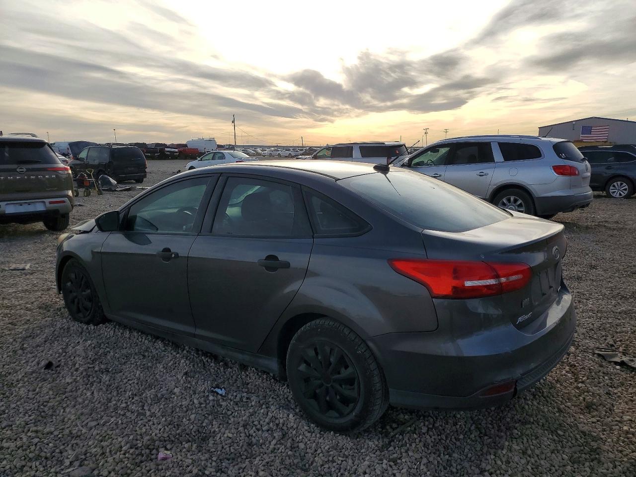 2015 FORD FOCUS S photo 2