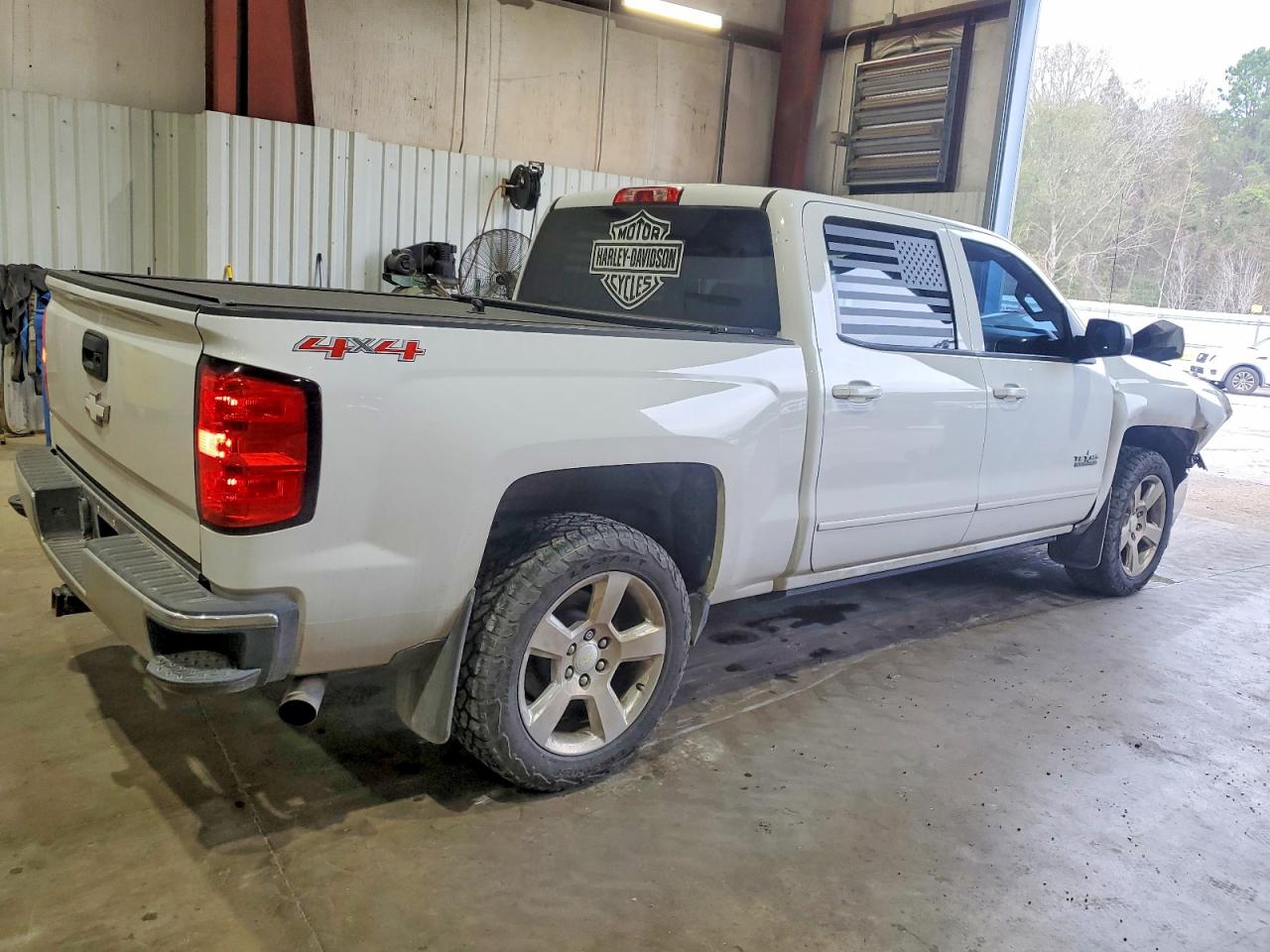 2015 CHEVROLET SILVERADO K1500 LT photo 3