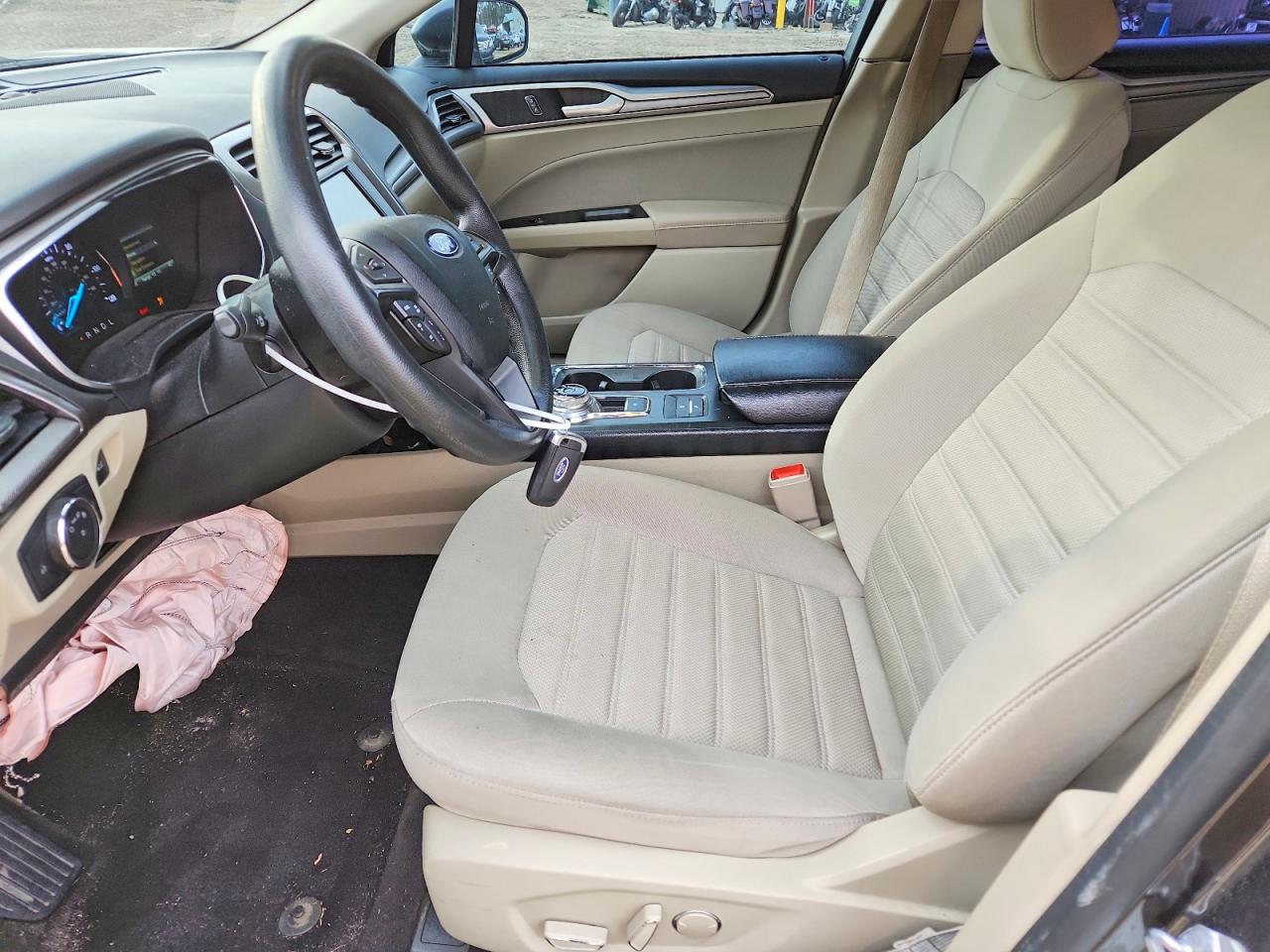 2020 FORD FUSION photo 13