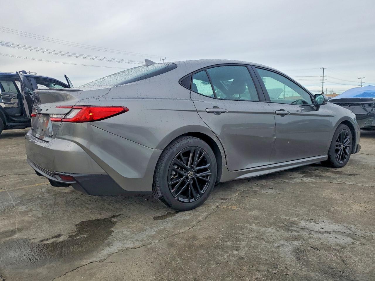 2025 TOYOTA CAMRY XSE photo 3