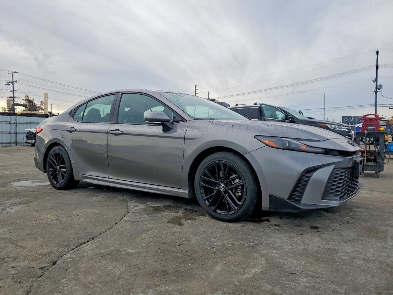 2025 TOYOTA CAMRY XSE photo 4