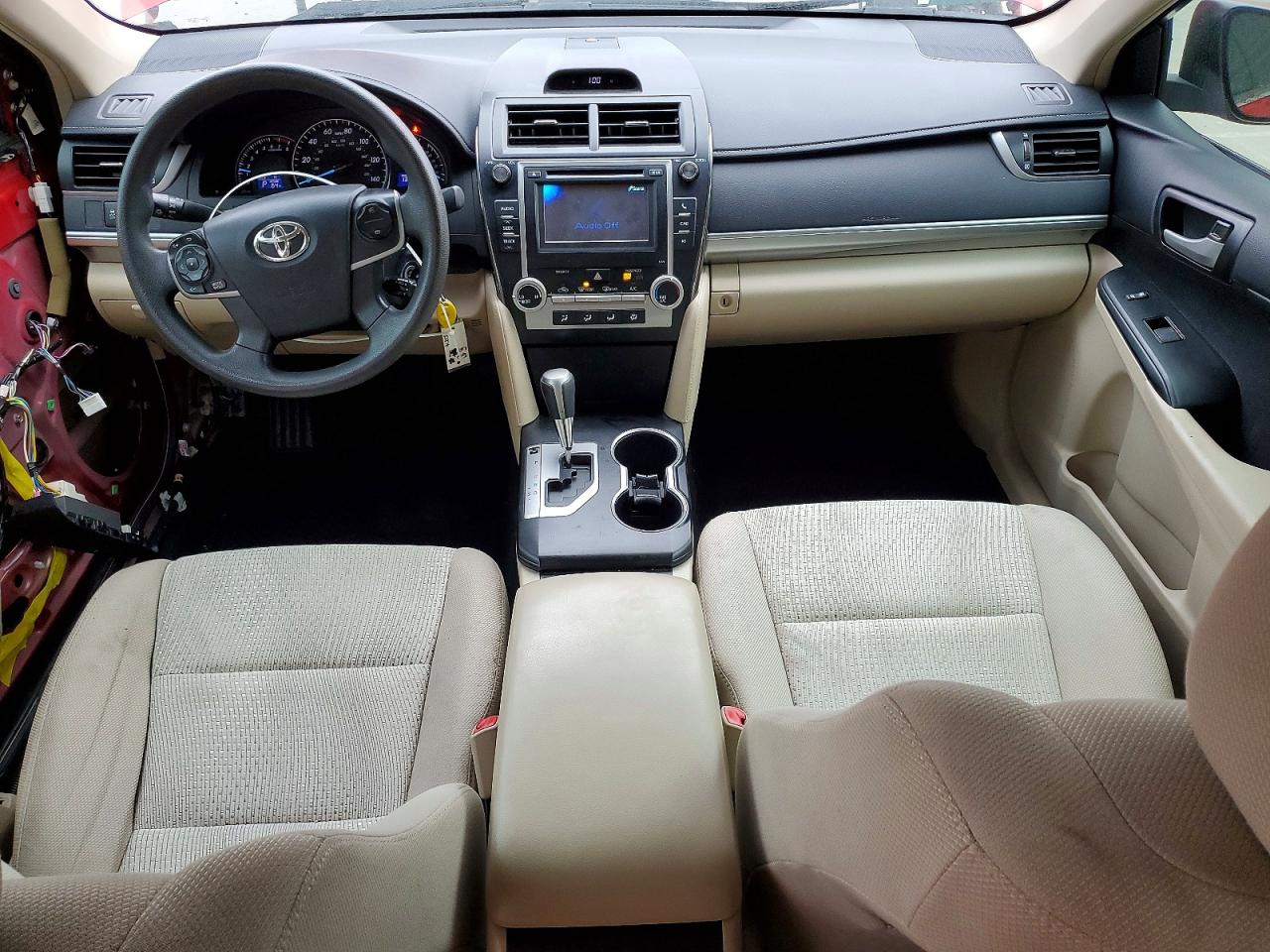 2014 TOYOTA CAMRY L photo 8