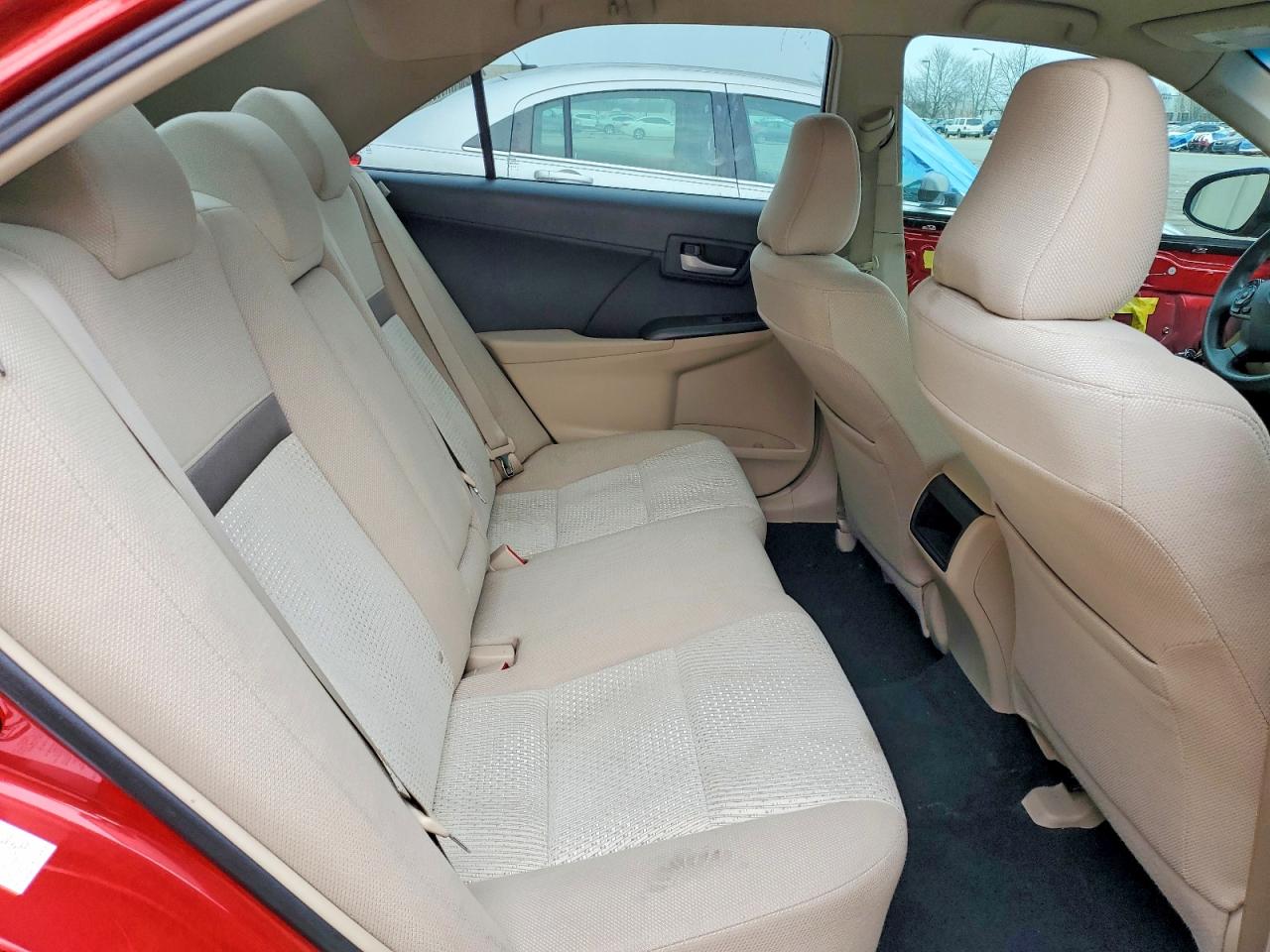 2014 TOYOTA CAMRY L photo 10