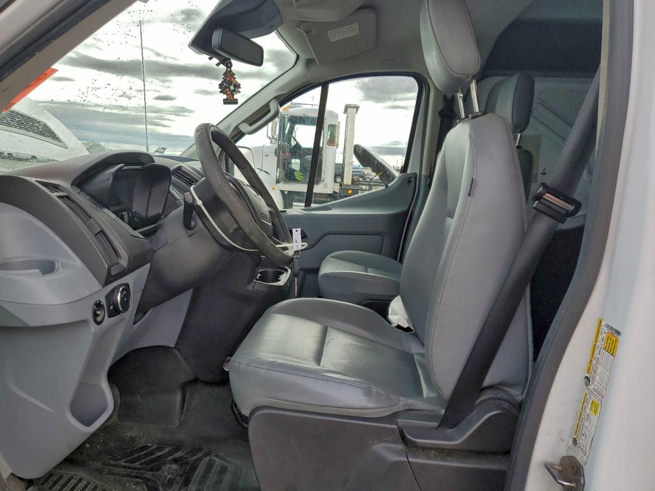 2016 FORD TRANSIT T-150 photo 7