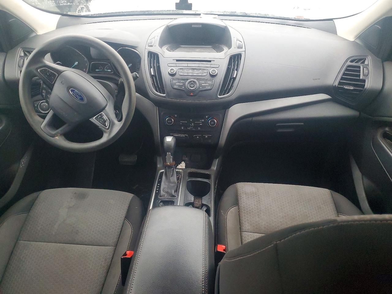 2017 FORD ESCAPE SE photo 8