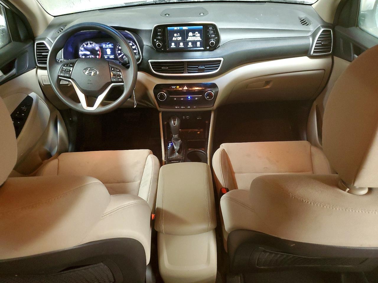 2020 HYUNDAI TUCSON SE photo 8