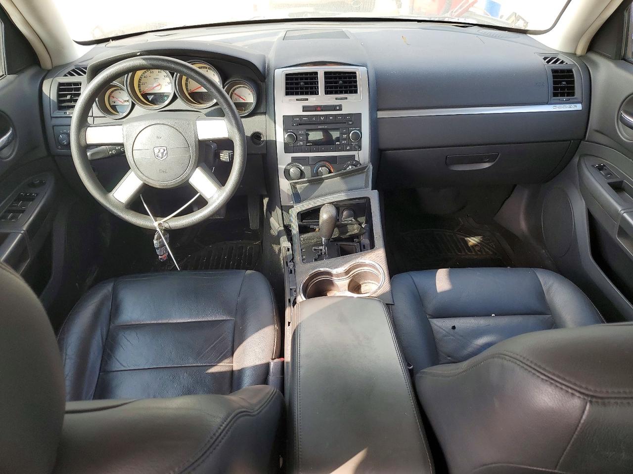 2009 DODGE CHARGER photo 8