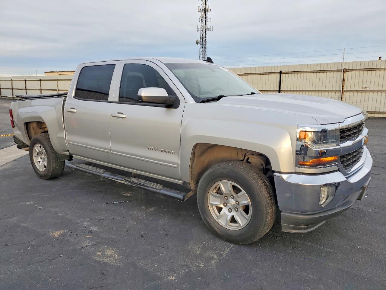2017 CHEVROLET SILVERADO C1500 LT photo 4