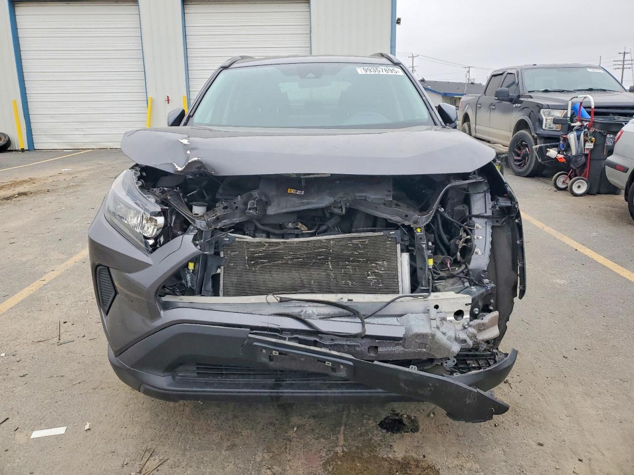 2021 TOYOTA RAV4 LE photo 5