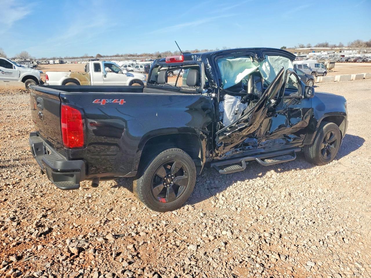 2019 CHEVROLET COLORADO LT photo 3
