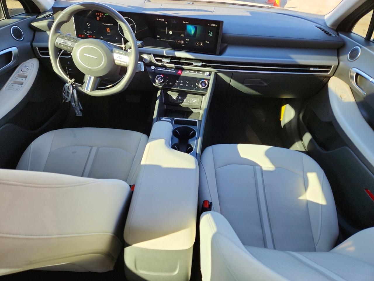 2024 HYUNDAI SONATA SEL photo 8